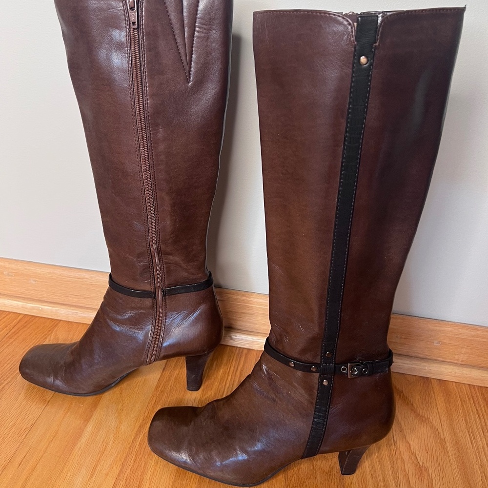 Liz Claiborne Brown Leather Boots size 8